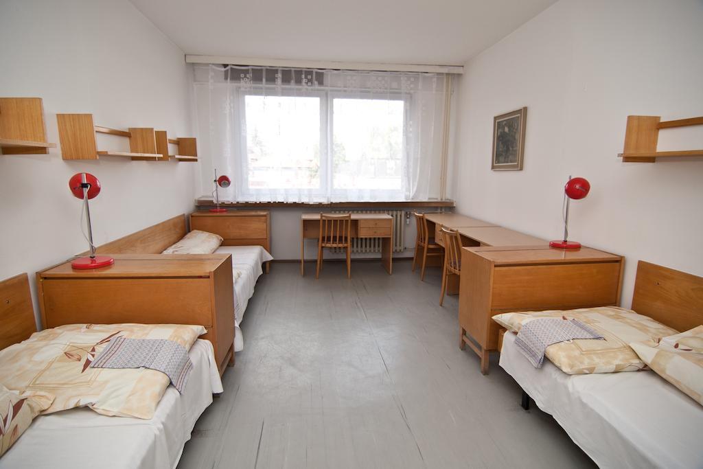 Domov Mladeze A Skolni Jidelna Karlovy Vary Hotel ห้อง รูปภาพ