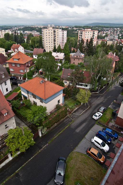 Domov Mladeze A Skolni Jidelna Karlovy Vary Hotel ภายนอก รูปภาพ